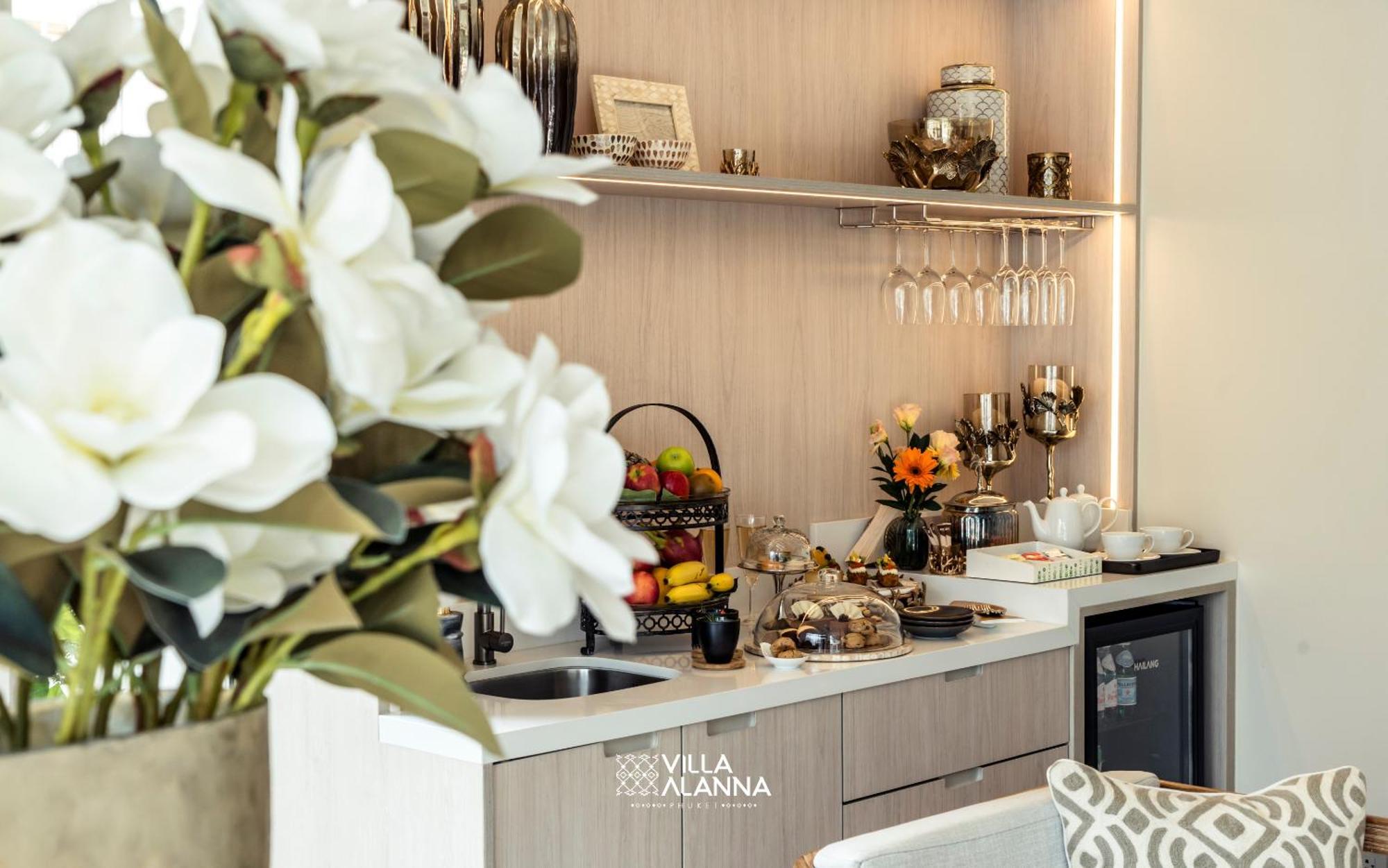 Villa Alanna Phuket Банг Тао Бийч Екстериор снимка